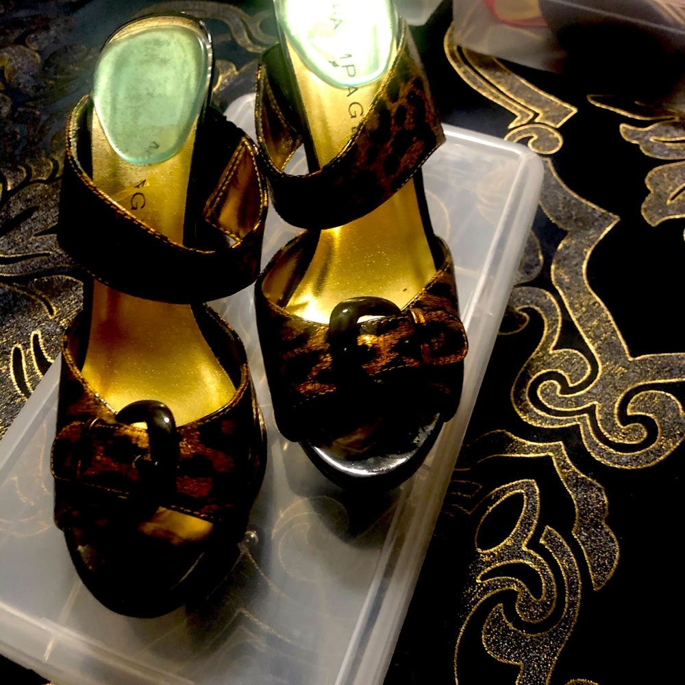 Leopard shoes
